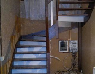 Деревянная лестница  П-образная из бука
